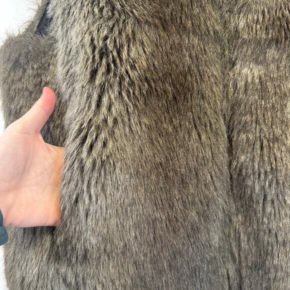 Blassport Faux Fur Brown and Gray Fully Lined Zip Up Vest Womens Large Trendy - Picture 5 of 14